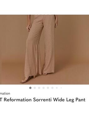Reformation Women's Brown and Multi Trousers